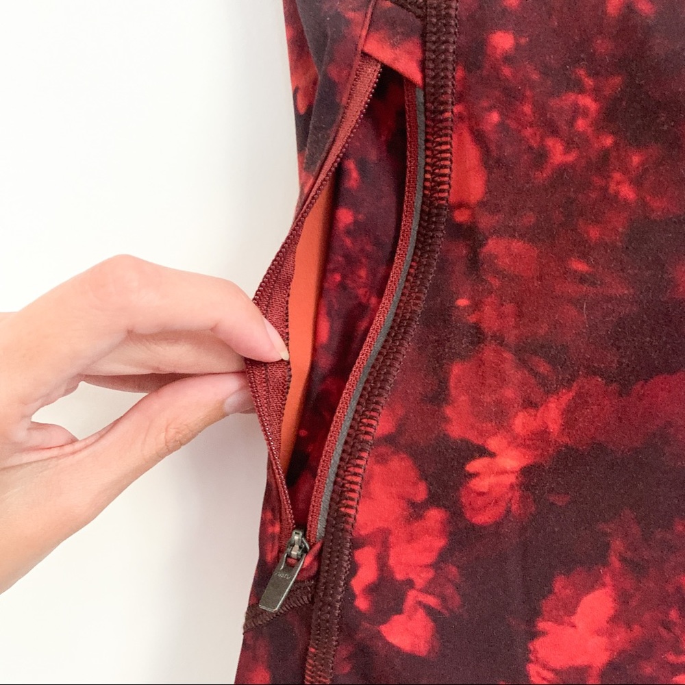 ⚡️FLASH SALE⚡️ Athleta Rainier Printed Tight Frozen Floral Red - Picture 6 of 16